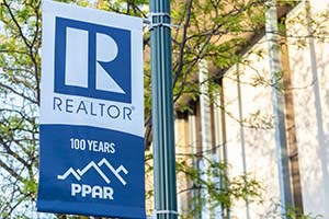 REALTORS Banner